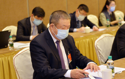 全国人大代表、bv1946伟德官网董事长焦云：高效利用新型能源 助力高耗电新材料产业低碳发展