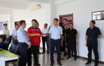 黑龙江省人大代表专题调研组莅临bv1946伟德官网参观调研