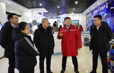 中国建设银行黑龙江省分行党委书记、行长王东一行到bv1946伟德官网走访调研